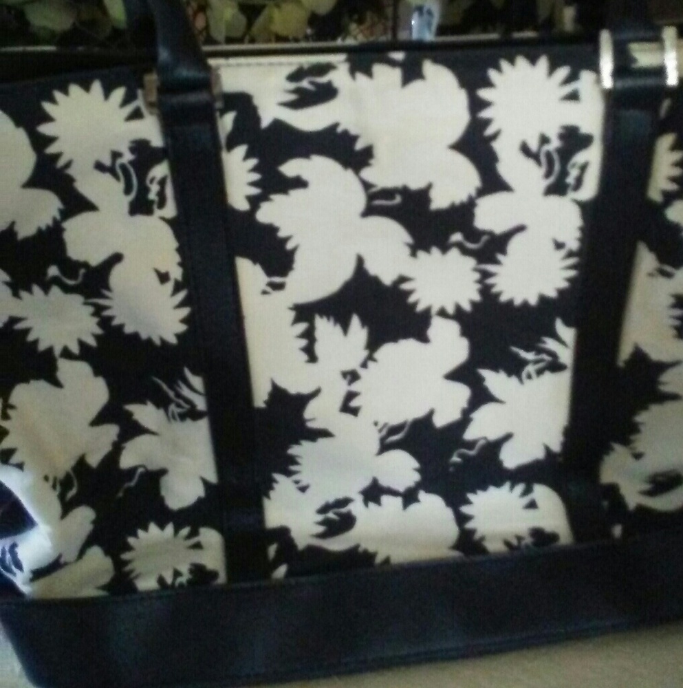 Lancome leaf print totebag